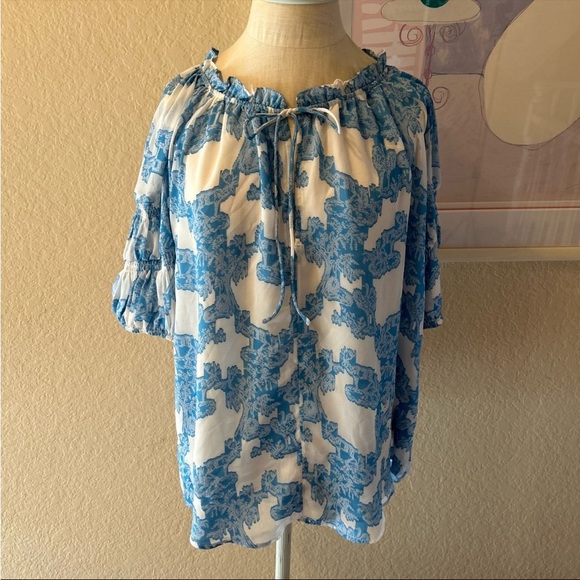 Daily Look Current Air Textured Prints Ruffled Neck Short Sleeve Blouse - Picture 1 of 11